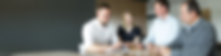 Masterflex Group: Besprechung am Tisch Beispielbild: Mitarbeiter sitzen gemeinsam am Tisch in einem Meeting