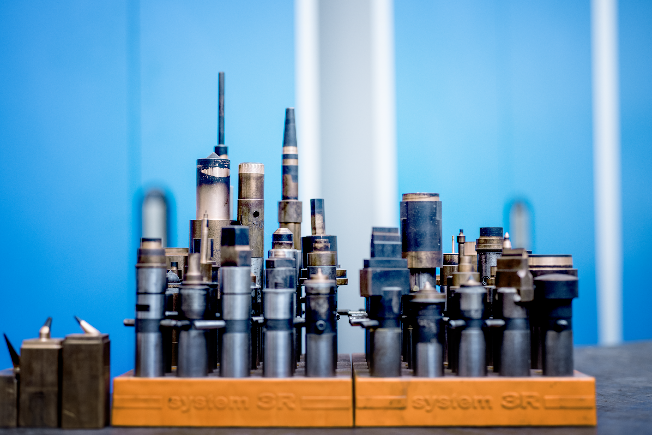 Example image: Toolmaking and tool relocation