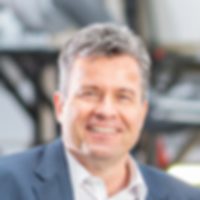 Der Vorstand der Masterflex Group in der Produktionshalle Personenfoto des Vorstandes der Masterflex Group in der Produktionshalle: Dr. Andreas Bastin und Mark Becks