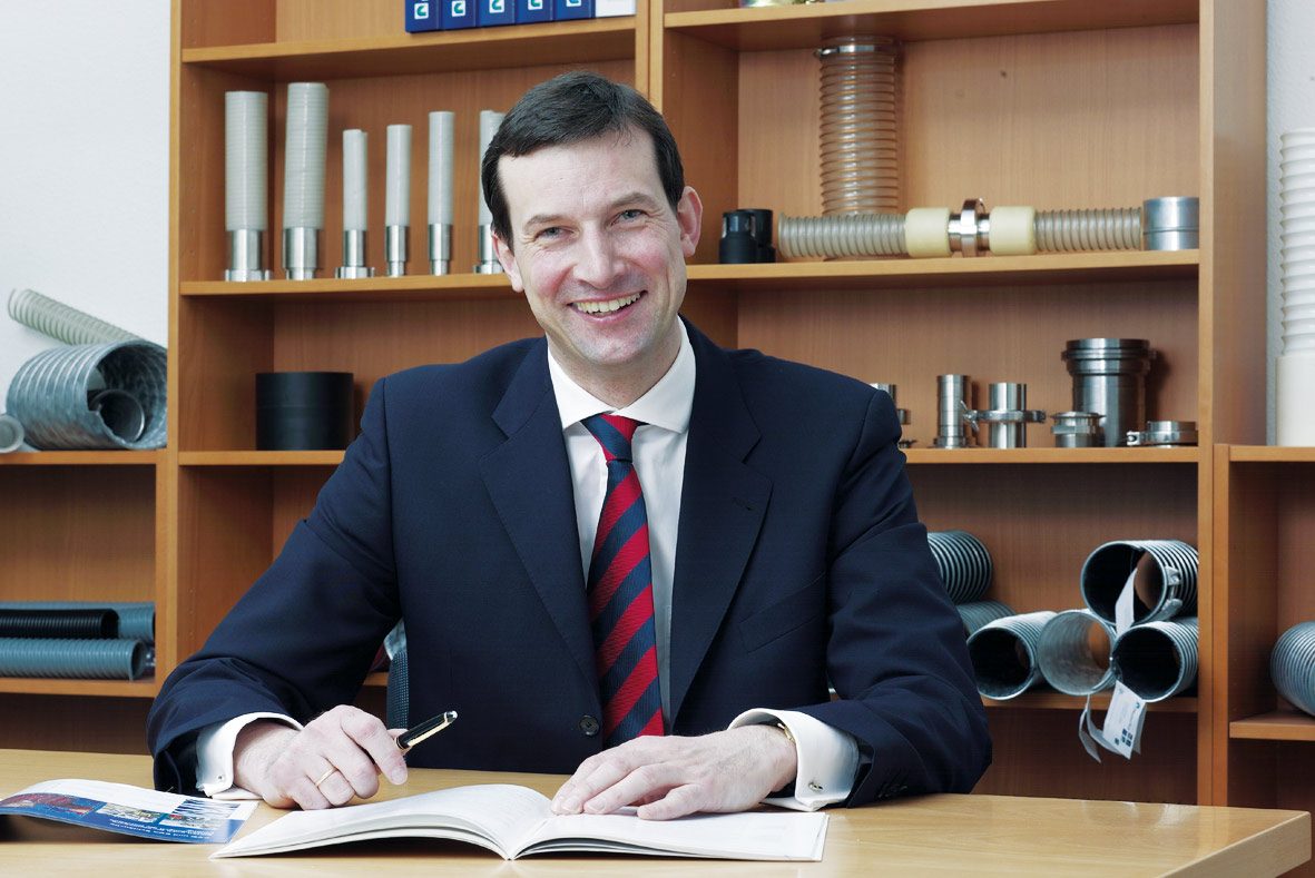 Masterflex Group, Masterflex: Porträit Abbildung des neuen Finanzvorstands der Masterflex AG, Ulrich Wantia, der vom Aufsichtsrat am 10. Dezember 2004  gewählt wurde