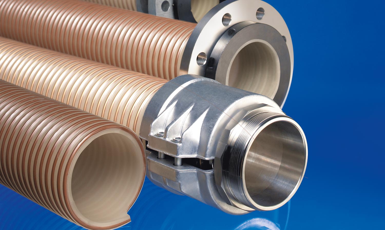 Masterflex Group, Masterflex: Neue Klemmschalenverbindung zum kombinieren von handelsüblichen standard Verbindungselementen miteinander kombinieren zu können 