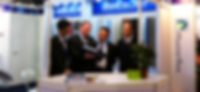 Vertriebsteam aus Asien und mit Alfons Beitz, Direktor Unternehmensentwicklung Masterflex  Masterflex Group, Masterflex Asia: Abbildung des Vertriebsteams aus Singapur und China am Messestand, welches successive aus- und aufgebaut wird um die Vertriebsregion Asien weiter auszubauen