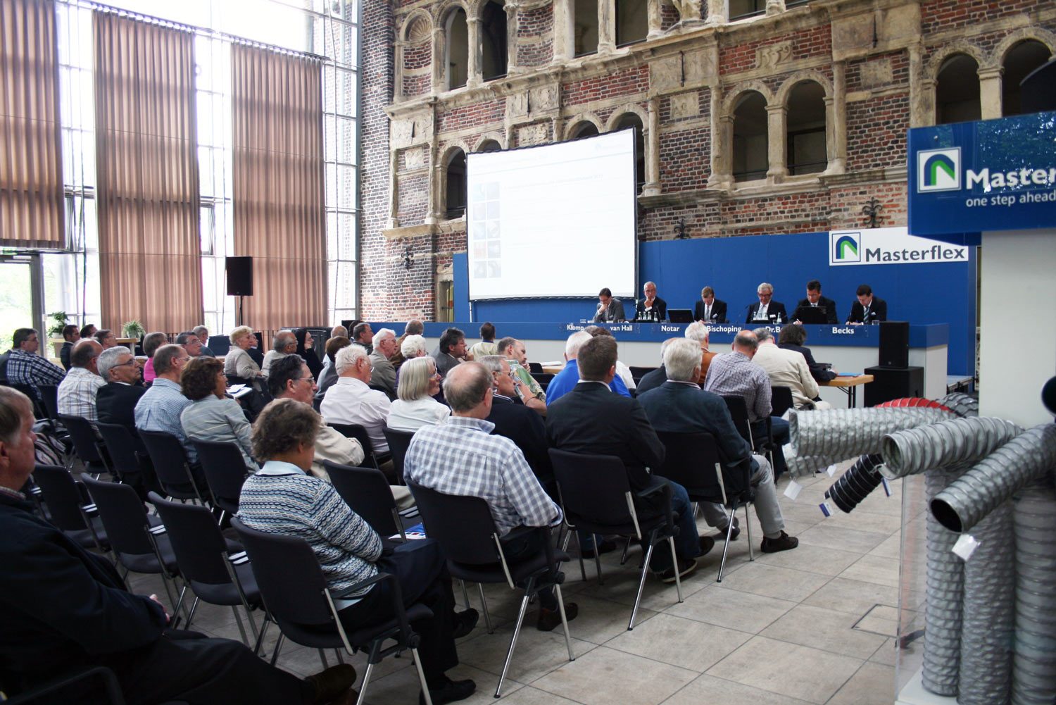 Masterflex Group, Masterflex: Hauptversammlung der Masterflex Group im Schloss Horst, auf der im Juni 2012 mit großer Mehrheit der die Rechtsformumwandlung von der Masterflex AG in die Masterflex SE  beschlossen wurde und welche ab Oktober 2012 in Kraft trat