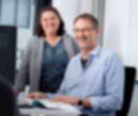 Masterflex : Entretien de conseil Image d'ambiance : Collaborateurs Masterflex conseillant un client