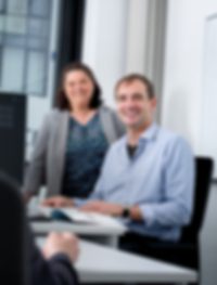 Masterflex : Entretien de conseil Image d'ambiance : Collaborateurs Masterflex conseillant un client