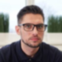 Masterflex: Qualitätsbeauftragter Pascal Ruda Personenbild: Nahaufnahme Qualitätsbeauftragter Masterflex