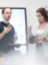 Discussão de engenharia do Grupo Masterflex Masterflex Group - nossos engenheiros discutem