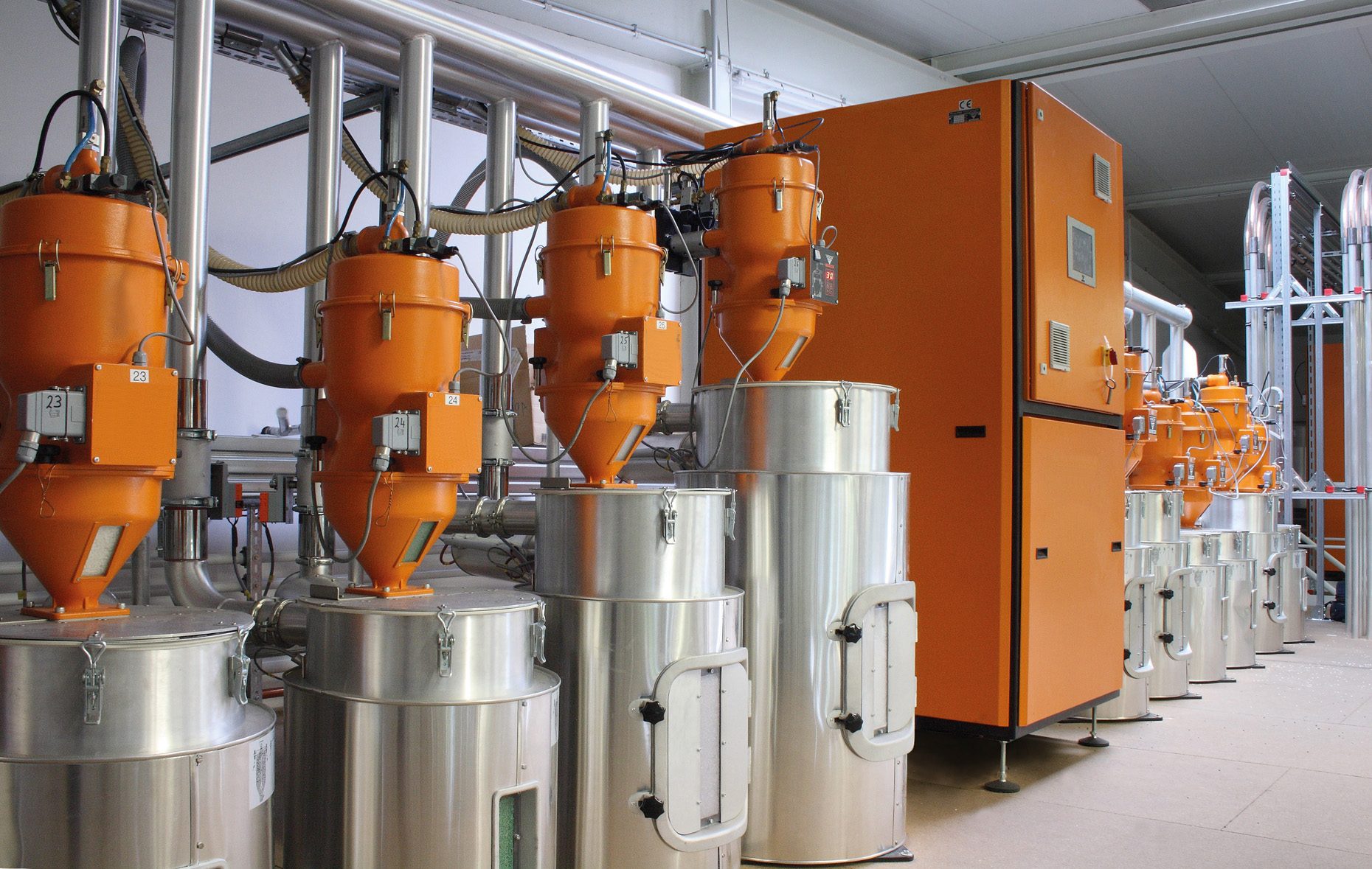 Anwendungsbild: Abriebfeste Spiralschläuche am Granulattrockner