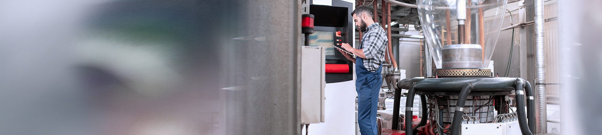 Mood: Maintenance staff in production