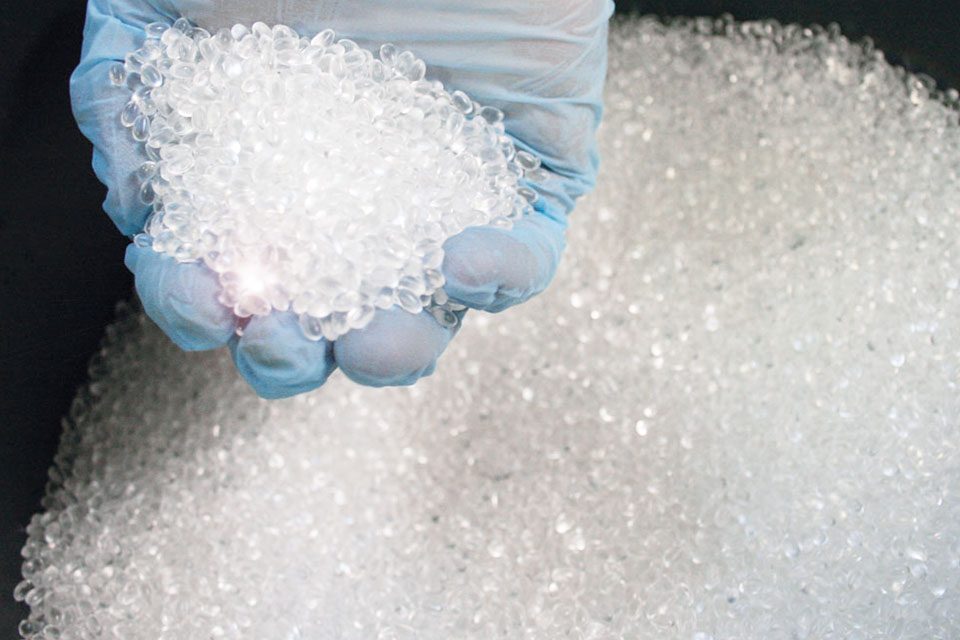 Material image: Granulate polyurethane material from Novoplast Schlauchtechnik