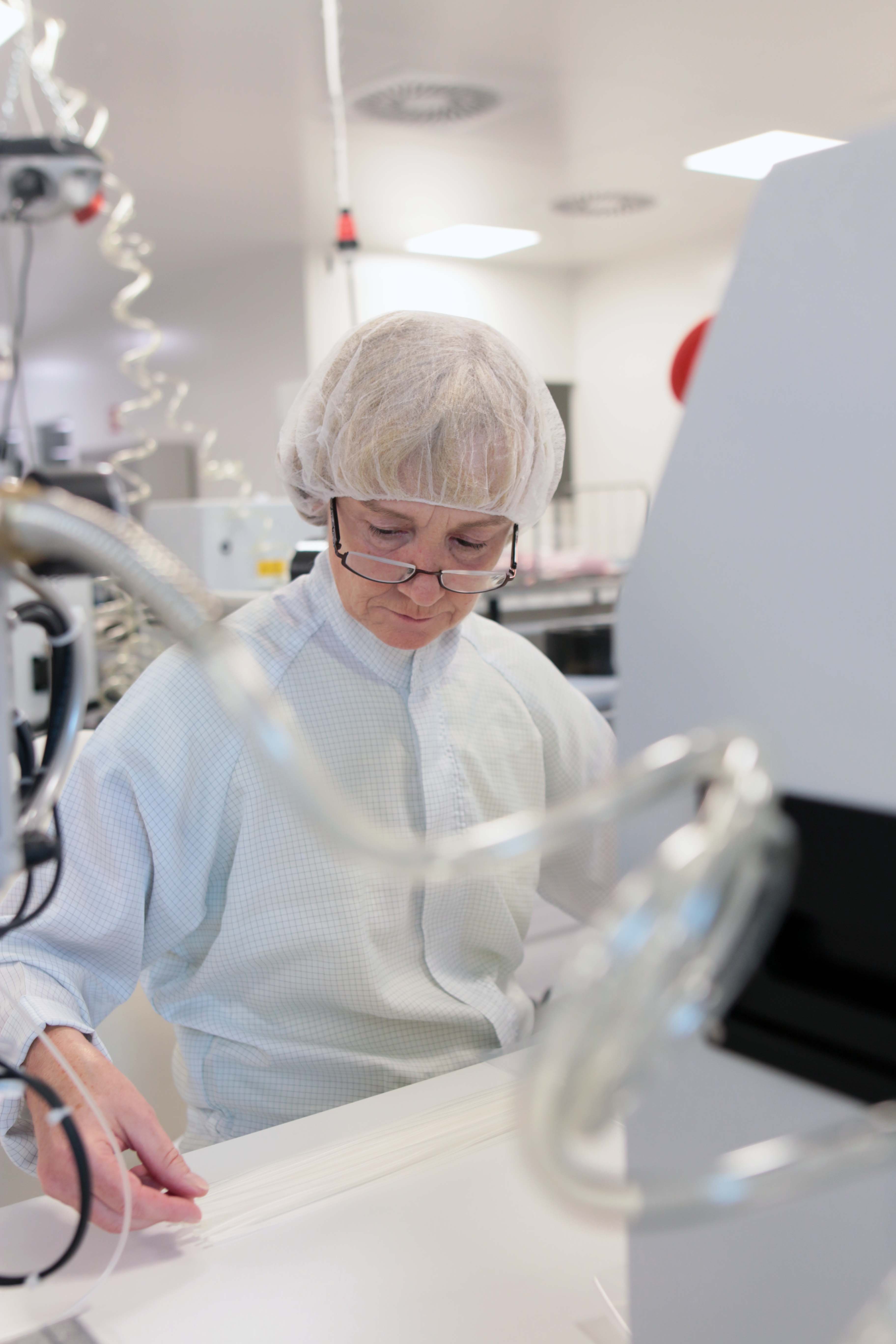 As experts in medical plastics, we are familiar with the special requirements placed on medical technology components for ophthalmology